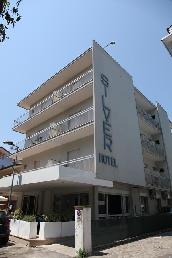 Hotel Silver リミニ エクステリア 写真